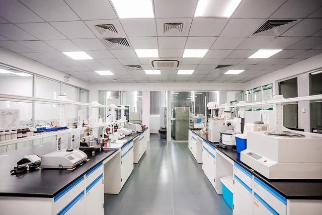 探秘香飄飄研發實驗室 科技賦能匠心茶飲